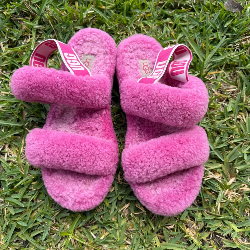 UGG  Pink Fluffy Sandals